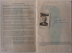 Militair paspoort van Johannes Marijnissen