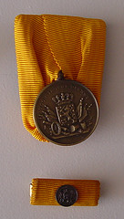 Bronzen medaille voor trouwe dienst van Johannes Marijnissen